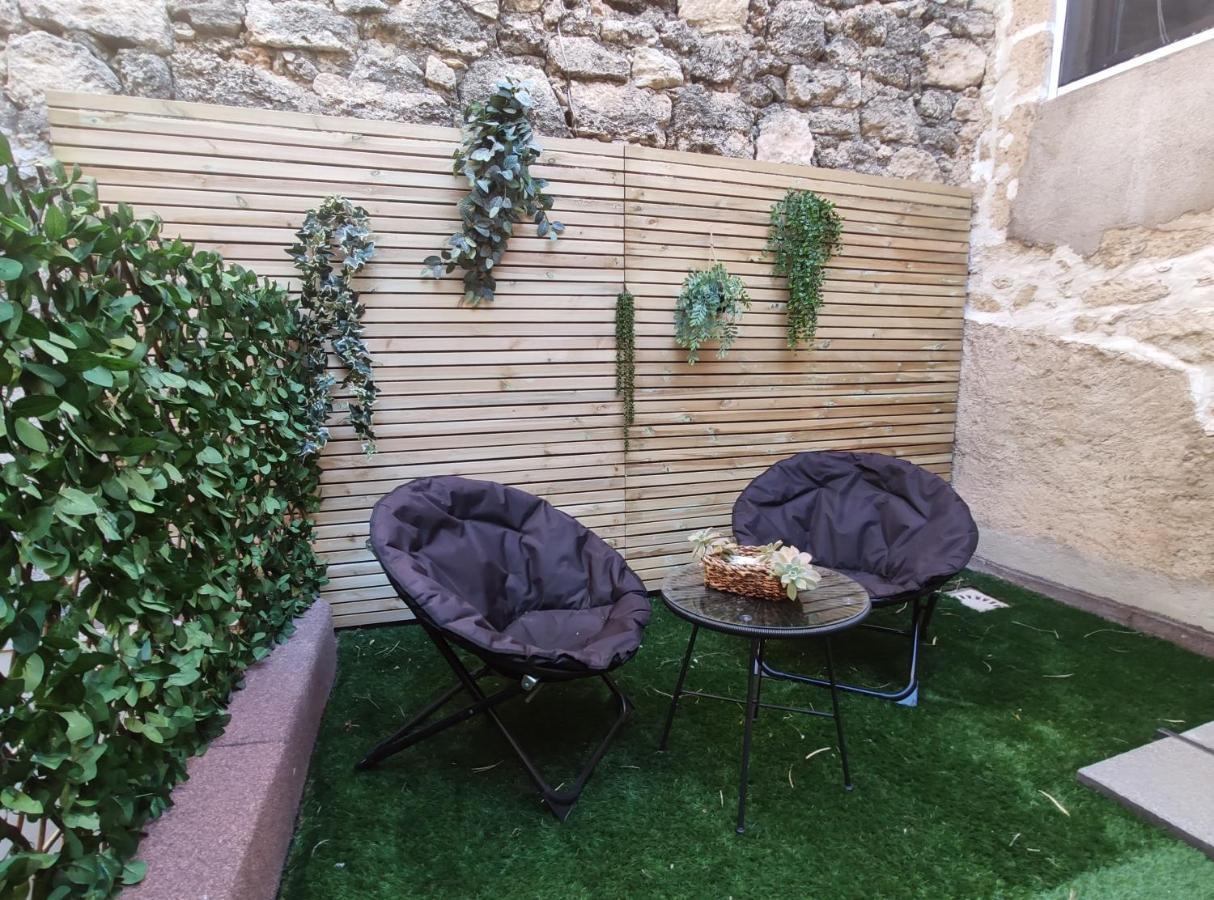 Chez Leon - Clim' & Patio - Appart Loupian Centre Exterior photo